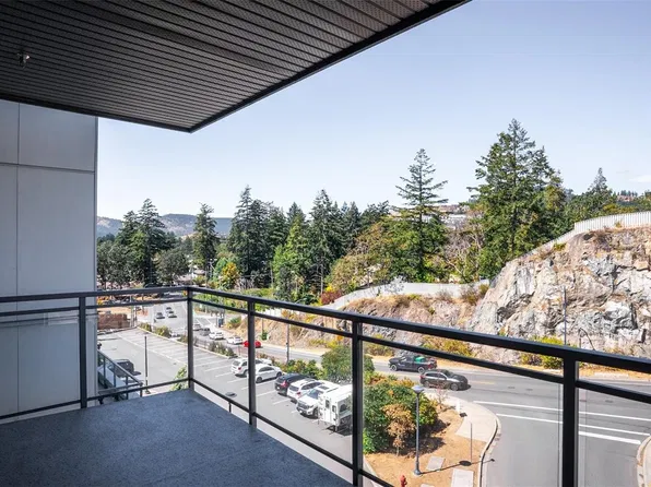 967 Whirlaway Cres #412, Langford, BC V9B 0Y1