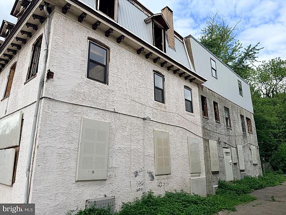 4th image of 1113 Upland St #1115
