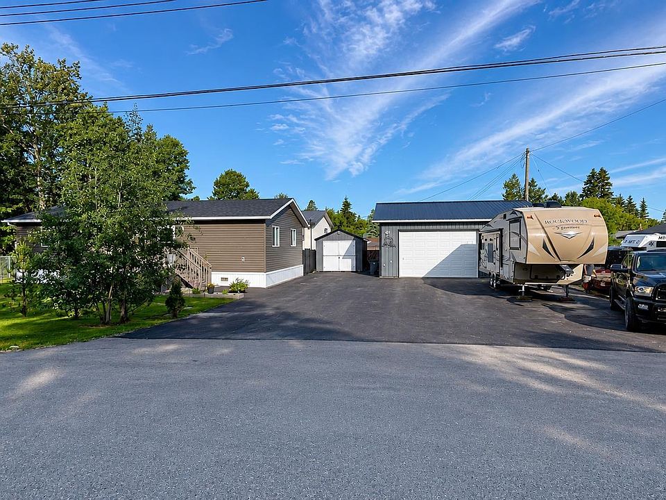 1st image of 4707 52a St