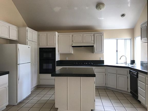 4th image of 7160 Amberwood Ln