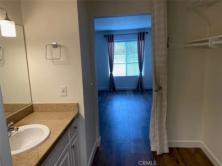 5520 Owensmouth Ave #103 — Photo 17