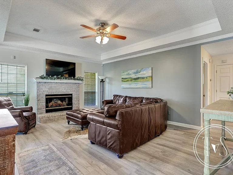 801 Winchester Rd — Photo 4