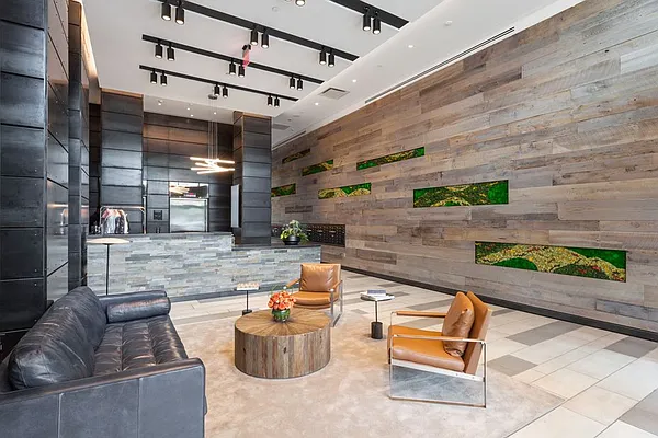 Rented by Greystar | media 22