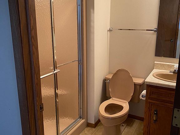 5th image of 3202 Superior Ave #204