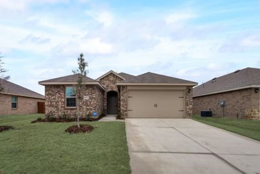 4 bedroom, 2 bath, 2 car garage, spacious front yard.