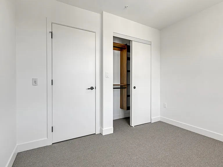 422 E 3rd St #401 — Photo 9