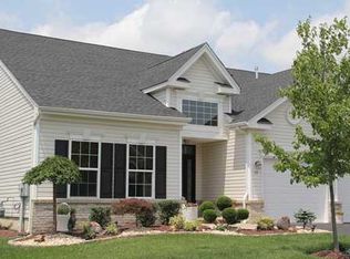 39 Timber Hill Dr, Monroe Township, NJ 08831