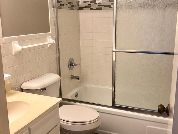 5th image of 921 N 16th St #2
