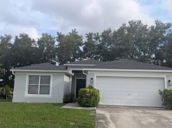555 Windermere Dr, Lehigh Acres, FL 33972