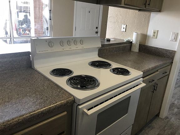 5th image of 410 Auburn Dr APT 3