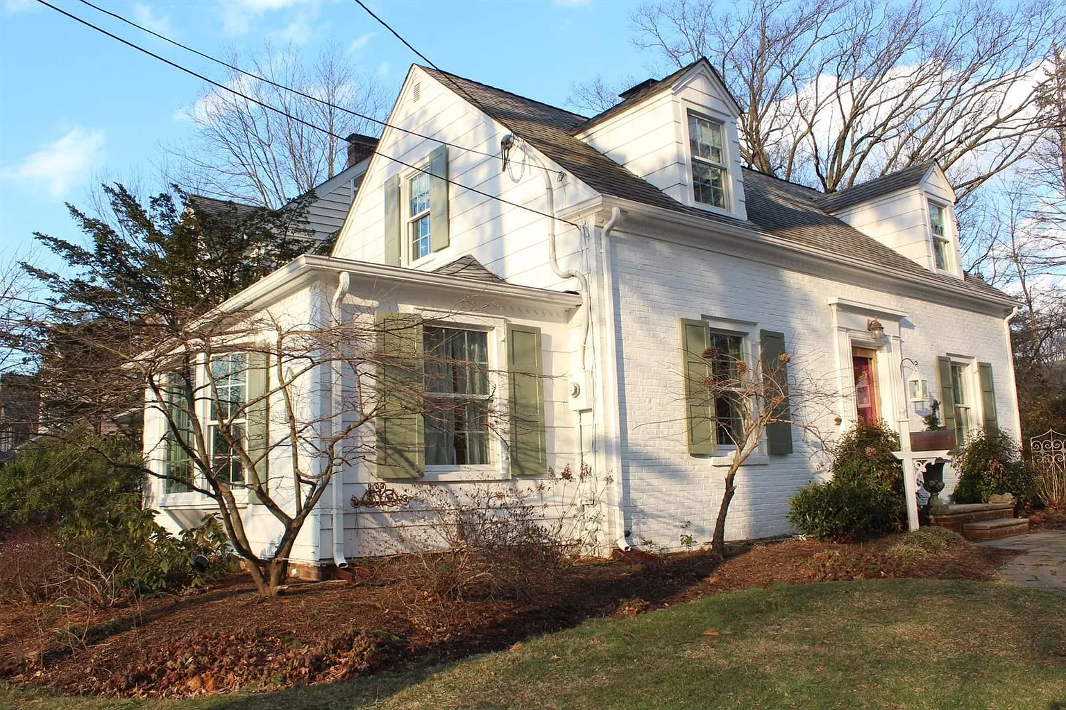 32 Linden Ave photo 1