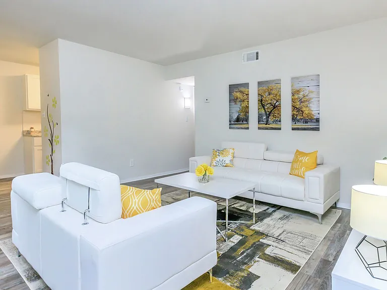 TANGLEWOOD APARTMENTS — Photo 19
