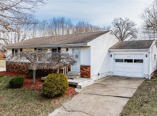 5608 6th Ave, Vienna, WV 26105