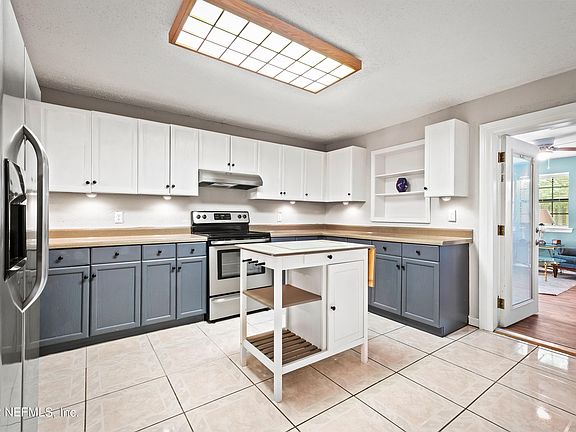 5th image of 3053 Mandell Dr