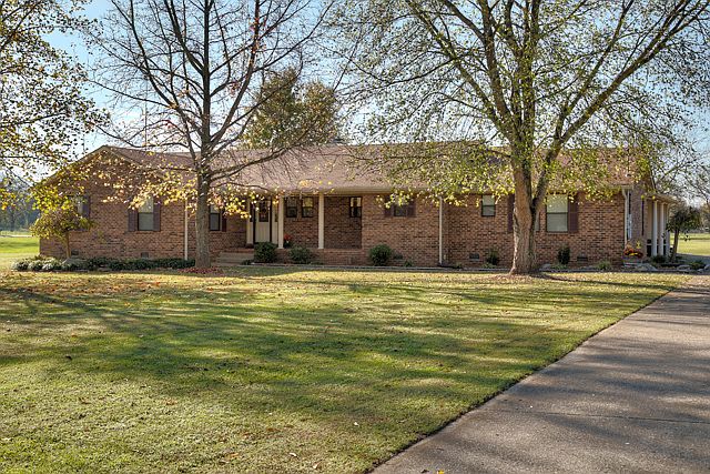 1st image of 7506 Burleson Ln