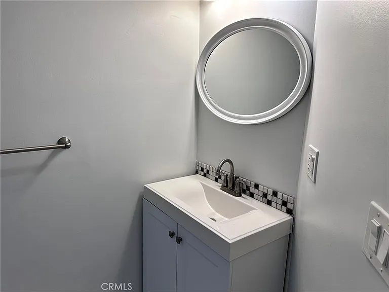 5371 Topeka Dr — Photo 20