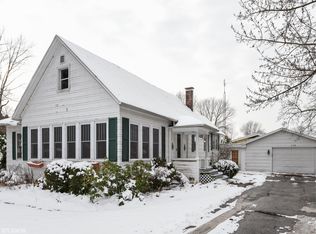 3198 Lincoln Ave, Saint Joseph, MI 49085