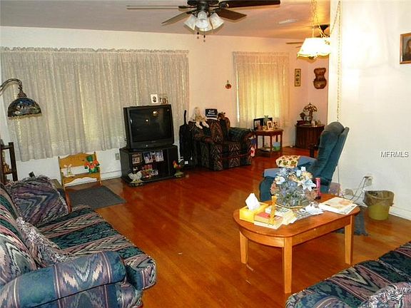 5th image of 301 E Jersey St