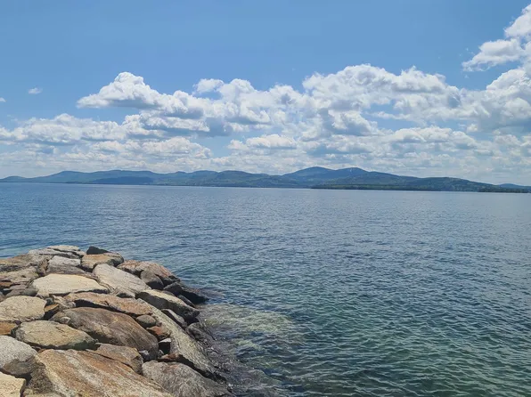 16 Old Long Island Road #17, Moultonborough, NH 03254