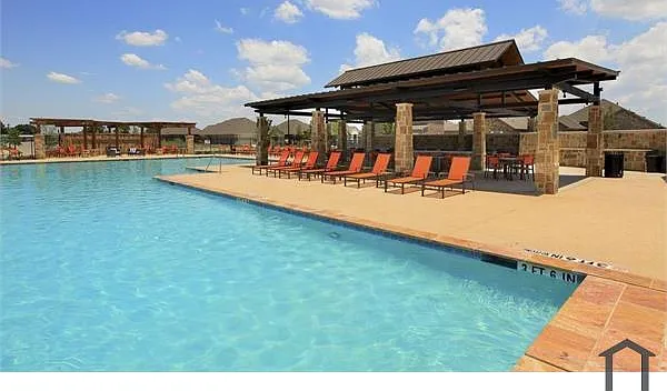 5 bed, 2071 sqft, $3,200 — Photo 4