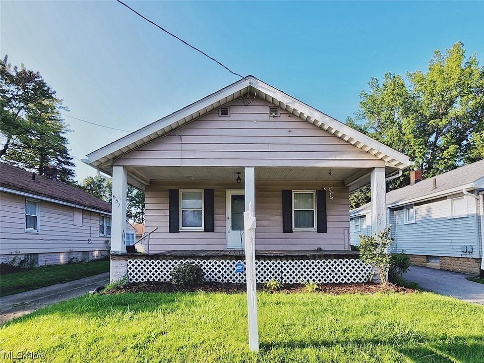 1st image of 657 E Archwood Ave