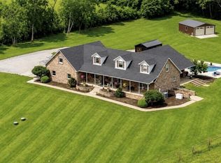 31 Sutton Ln, Washington, PA 15301