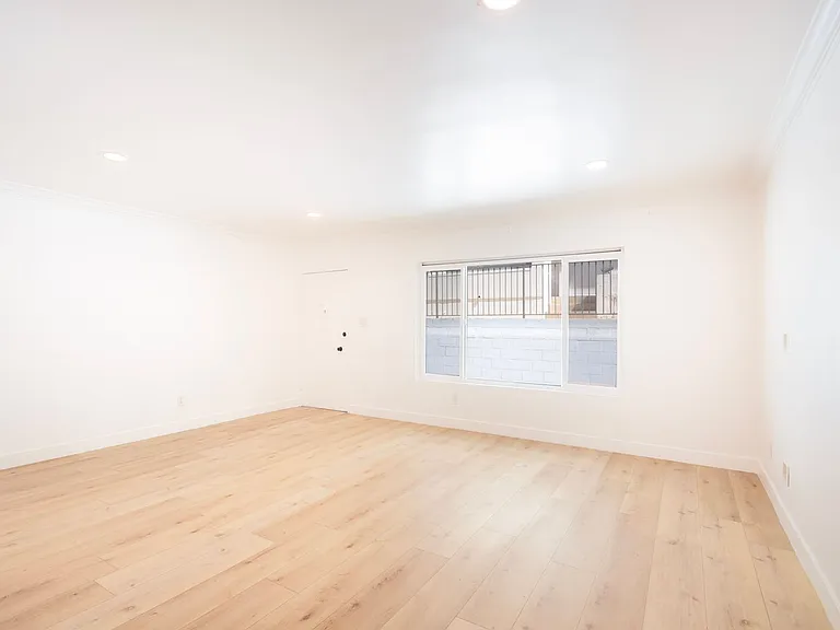 748 N Hudson LLC — Photo 3
