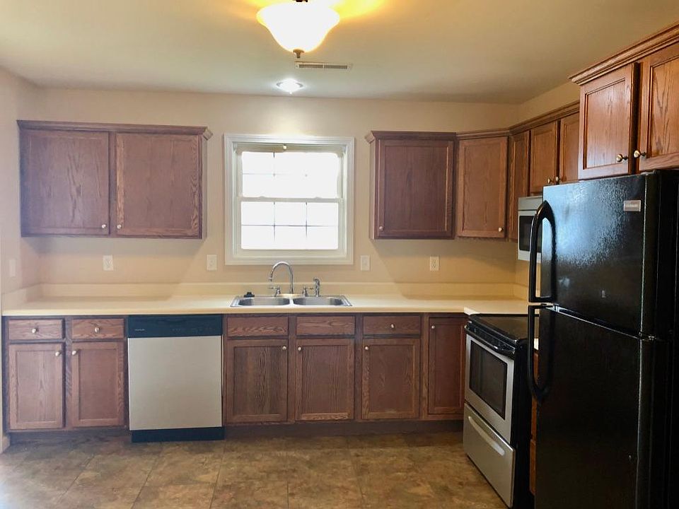 1st image of 209 Wild Rose Ln