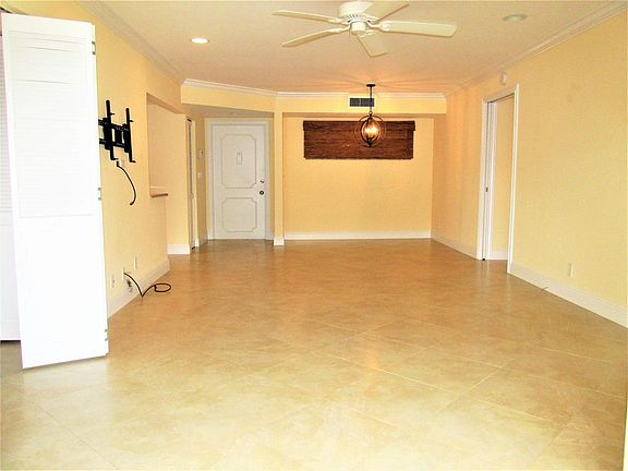 4th image of 2 Colonial Club Dr APT 204
