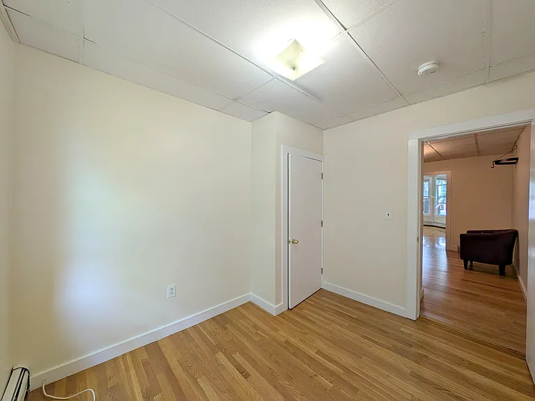 379 Windsor St #1 — Photo 10