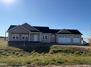 13370 Meadow Creek St, Williston, ND 58801