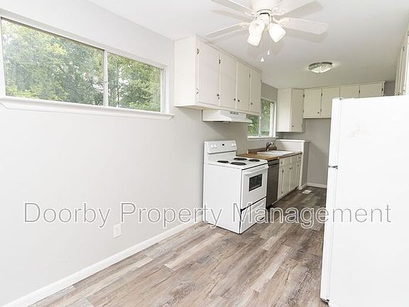 4th image of 304 McDonald Dr
