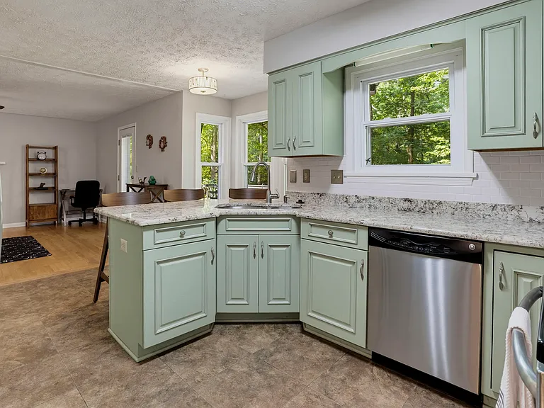 fully stocked kitchen
