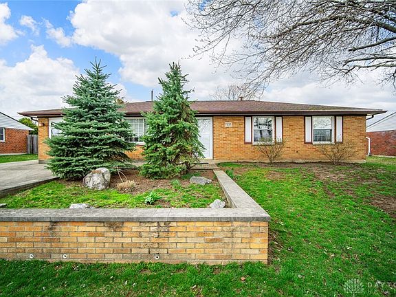 3rd image of 7237 Carmelita Dr