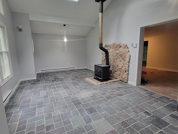 2nd image of 21 Browns Road