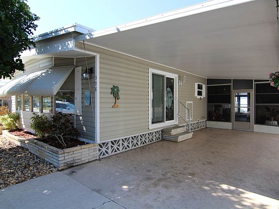 2nd image of 398 Captiva St