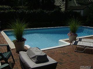 2nd image of 8 Sequoia Dr