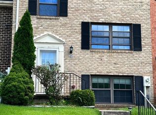 27 Oak Shadows Ct, Catonsville, MD 21228