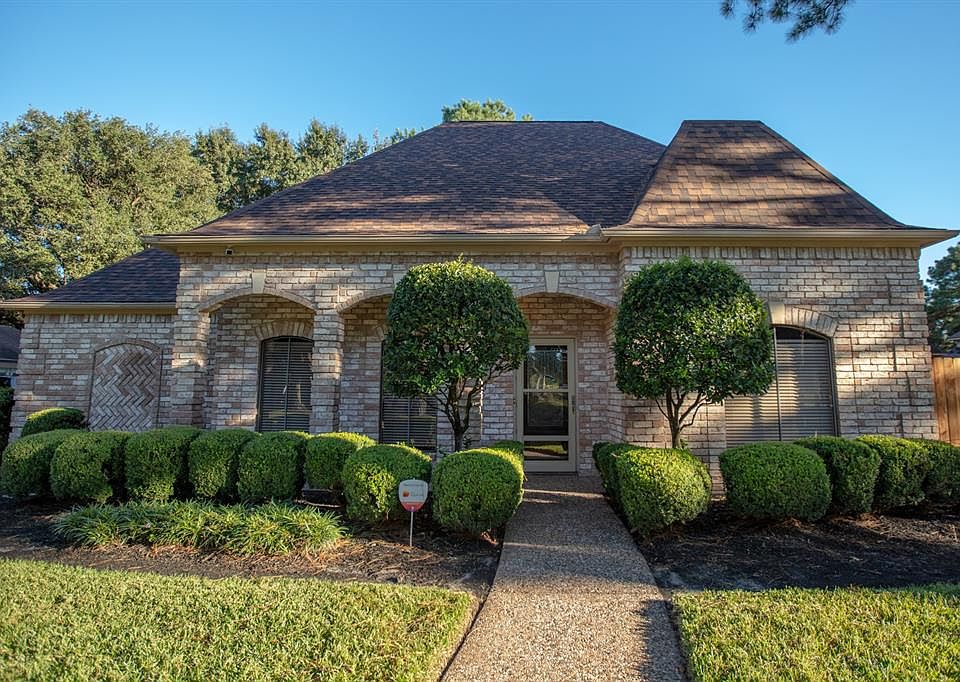 1st image of 7534 Club Lake Dr