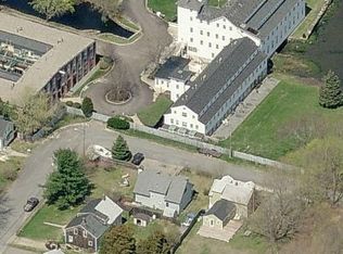 21 Web Ave, North Kingstown, RI 02852