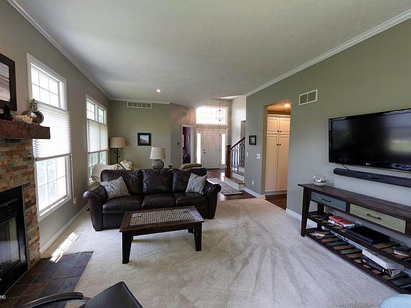 5th image of 6700 Glen Hollow Dr SE