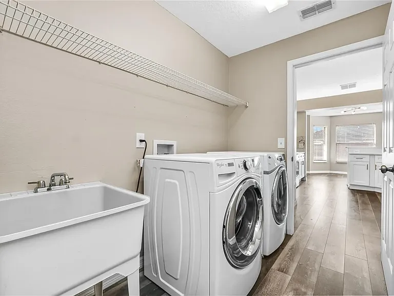 4806 Doc Dr — Photo 24