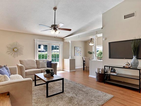 3rd image of 4030 Windtree Dr