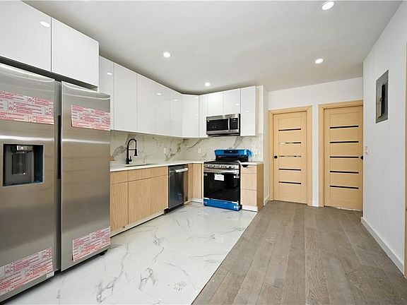 4th image of 1419 E 98th St