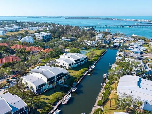 4104 128th St W APT 704, Cortez, FL 34215