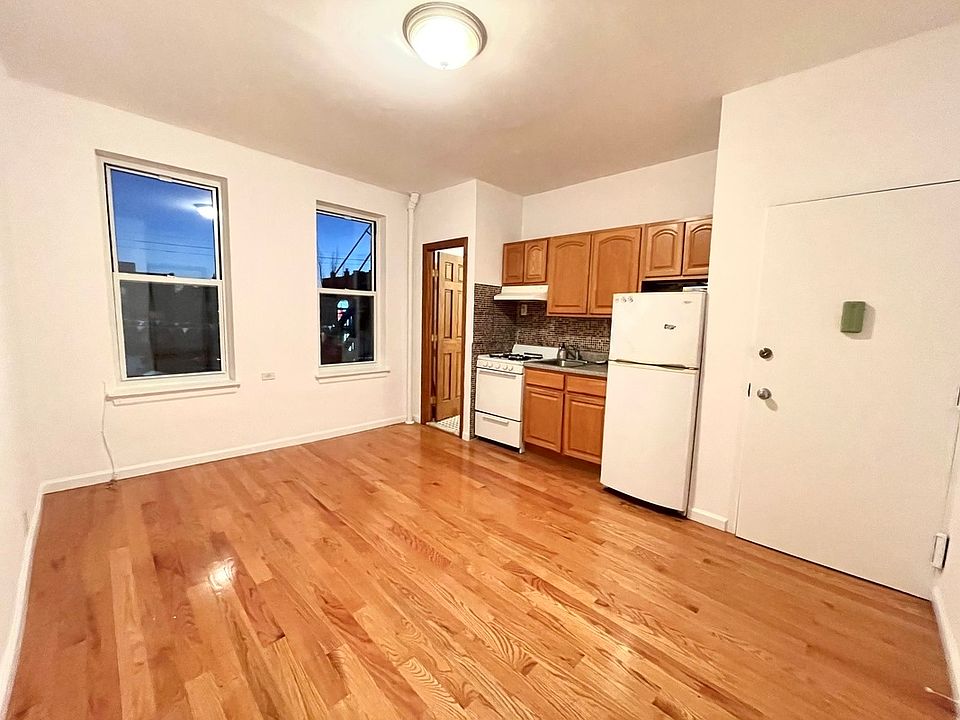 1st image of 43-09 31st Ave #2T
