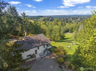 890 NE Genes Ln, Poulsbo, WA 98370