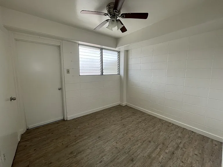 1315 N School St #8 — Photo 5