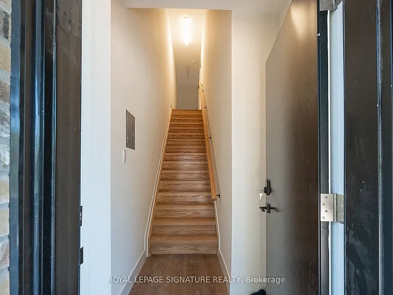 7 Earnscliffe Rd #5 — Photo 2