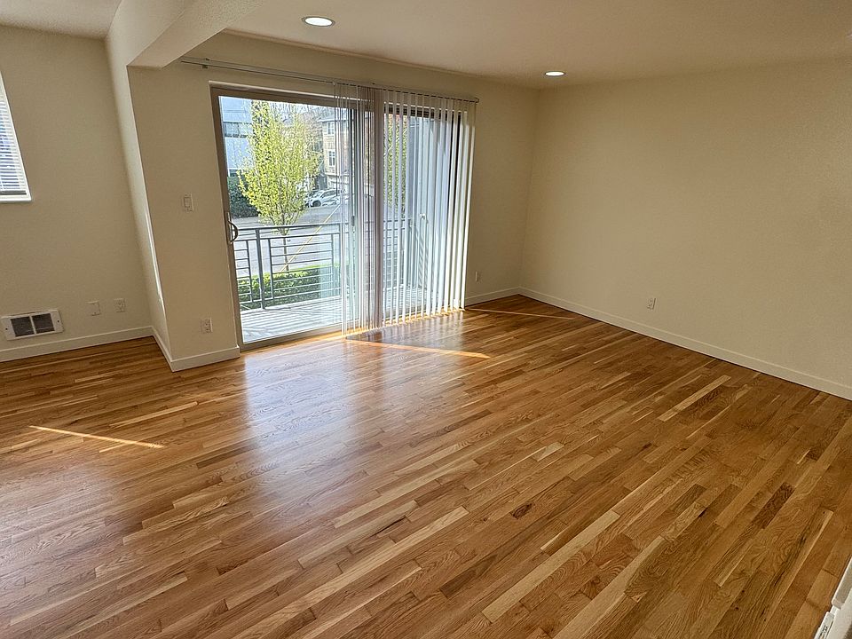 1st image of 2122 E Jefferson St APT 6